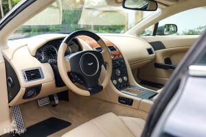 Aston Martin V8 Vantage - 2008