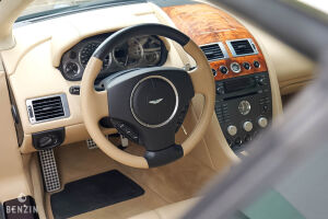 Aston Martin V8 Vantage - 2008