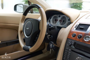 Aston Martin V8 Vantage - 2008