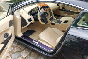Aston Martin V8 Vantage - 2008