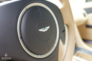 Aston Martin V8 Vantage - 2008