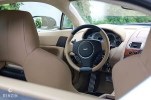 Aston Martin V8 Vantage - 2008