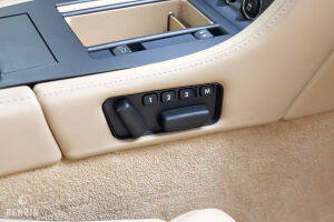 Aston Martin V8 Vantage - 2008