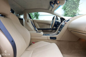 Aston Martin V8 Vantage - 2008