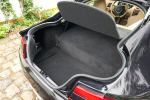 Aston Martin V8 Vantage - 2008