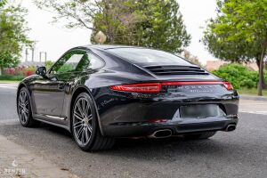 Porsche 911 type 991 Carrera 4 - 2013