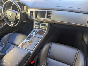 Jaguar XF V6 SC AWD Portfolio - 2015