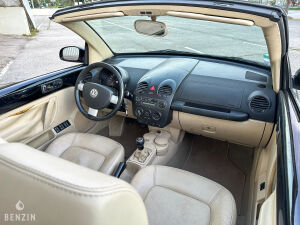 Volkswagen New Beetle Cabriolet - 2004