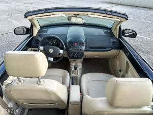 Volkswagen New Beetle Cabriolet - 2004