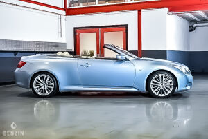 Infiniti G37 Cabriolet - 2012