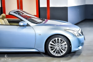 Infiniti G37 Cabriolet - 2012