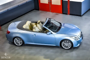 Infiniti G37 Cabriolet - 2012