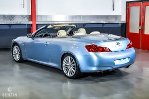Infiniti G37 Cabriolet - 2012