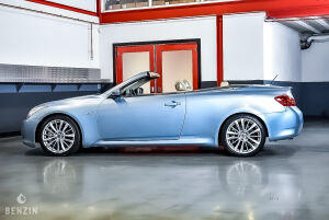 Infiniti G37 Cabriolet - 2012