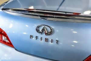 Infiniti G37 Cabriolet - 2012