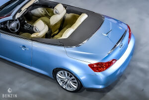 Infiniti G37 Cabriolet - 2012