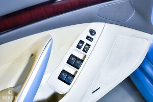 Infiniti G37 Cabriolet - 2012