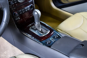 Infiniti G37 Cabriolet - 2012