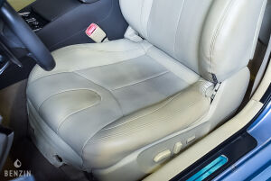 Infiniti G37 Cabriolet - 2012