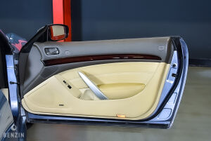 Infiniti G37 Cabriolet - 2012