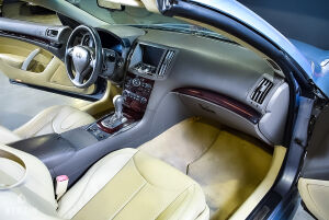 Infiniti G37 Cabriolet - 2012