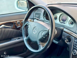 Mercedes-Benz E55 AMG W211 - 2006