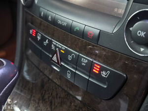 Mercedes-Benz E55 AMG W211 - 2006