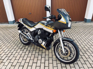 Yamaha XJ600 - 1988