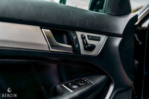 Mercedes-Benz C63 AMG Pack Performance Plus - 2011