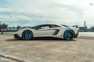 Lamborghini Aventador LP 750-4 SV - 2016