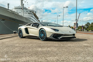 Lamborghini Aventador LP 750-4 SV - 2016