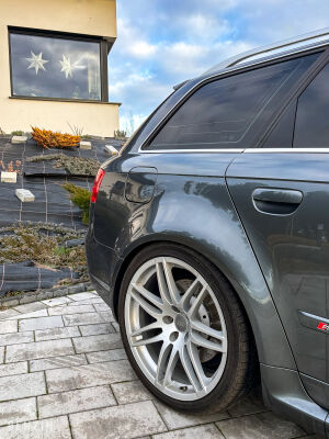 Audi RS4 B7 - 2007