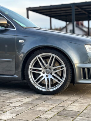 Audi RS4 B7 - 2007