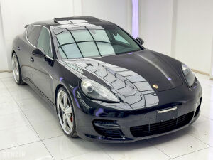 Porsche Panamera 4S - 2011
