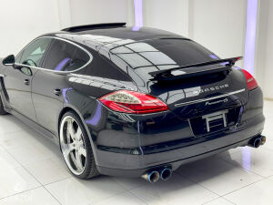 Porsche Panamera 4S - 2011