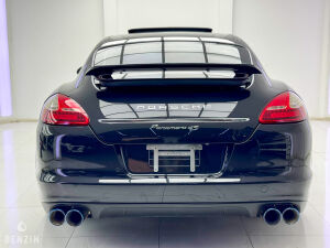 Porsche Panamera 4S - 2011