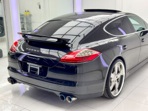 Porsche Panamera 4S - 2011