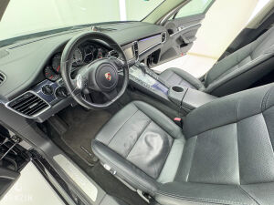Porsche Panamera 4S - 2011