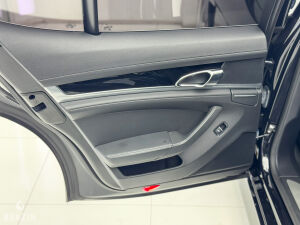 Porsche Panamera 4S - 2011