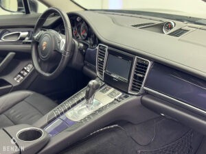 Porsche Panamera 4S - 2011