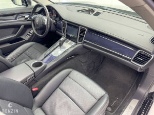 Porsche Panamera 4S - 2011
