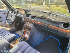 Mercedes-Benz 230CE W123 - 1983