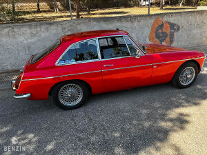 MG B GT - 1971