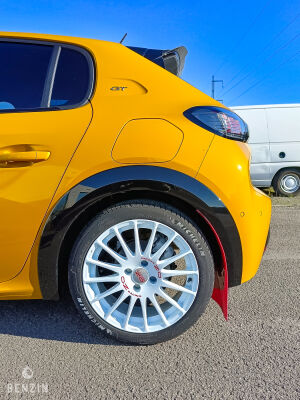 Peugeot 208 GT "Rallye 6" - 2022