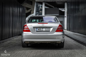 Mercedes-Benz E320 W211 - 2002