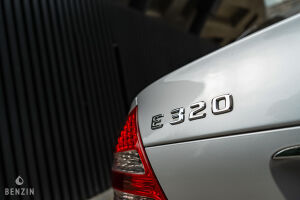 Mercedes-Benz E320 W211 - 2002