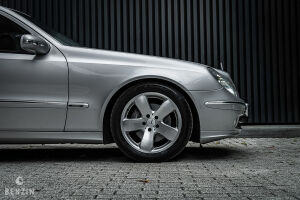 Mercedes-Benz E320 W211 - 2002