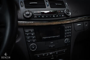 Mercedes-Benz E320 W211 - 2002