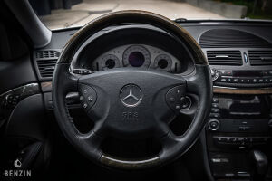 Mercedes-Benz E320 W211 - 2002