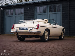 MG B - 1969